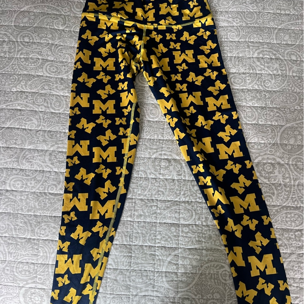 Michigan gameday leggings